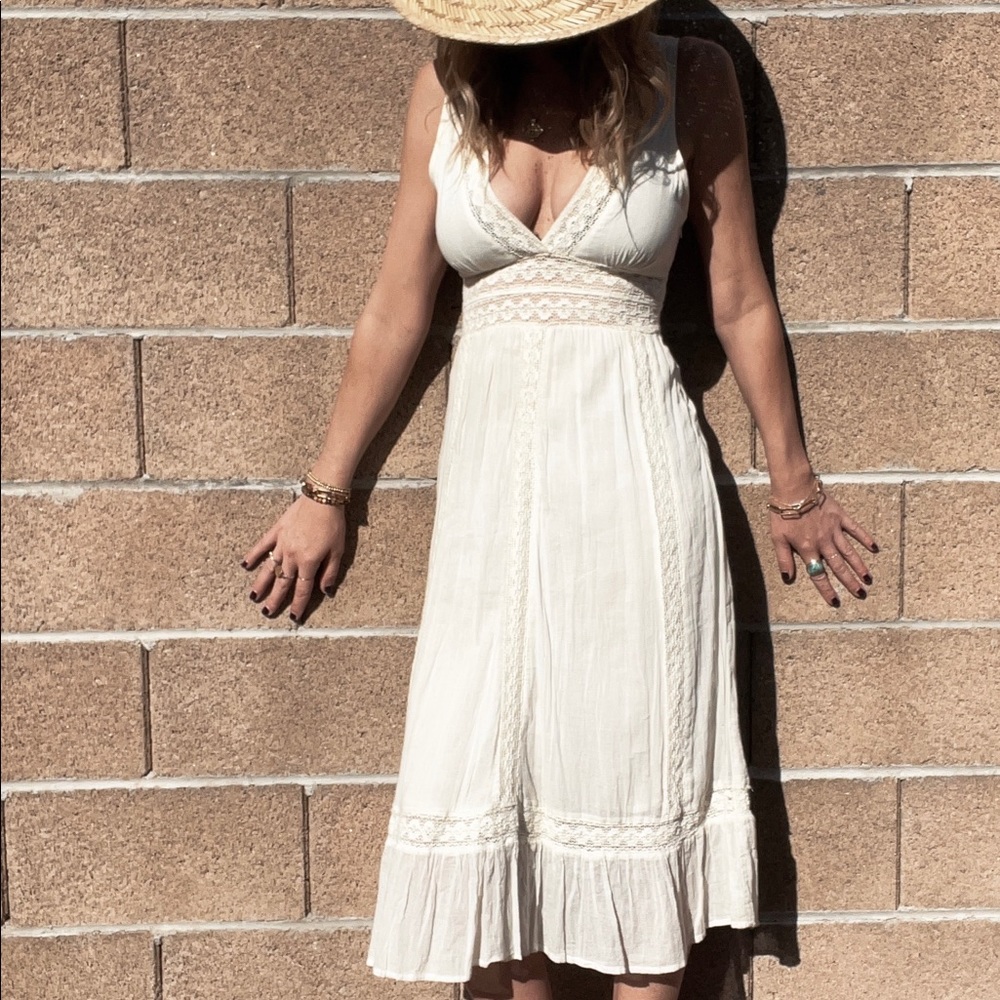 NWOT Lace Midi Dress